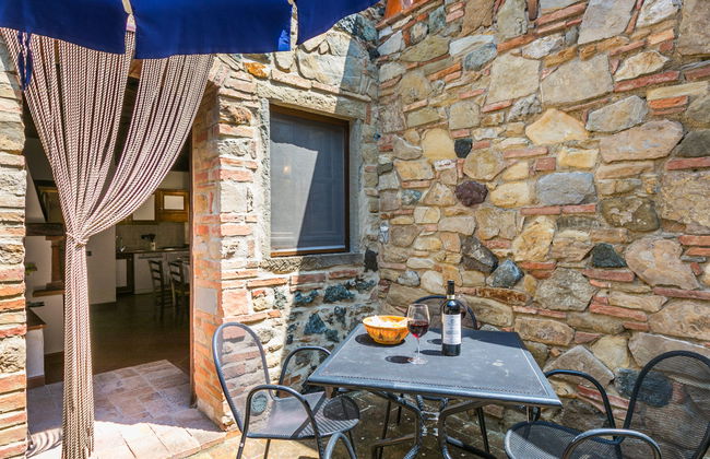 3 bedroom Apartment in Castelnuovo di Val di Cecina with swimming pool and garden - Photo 22