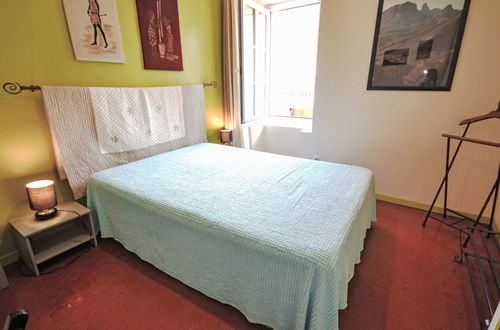 Photo 15 - 2 bedroom House in Robion with private pool and garden