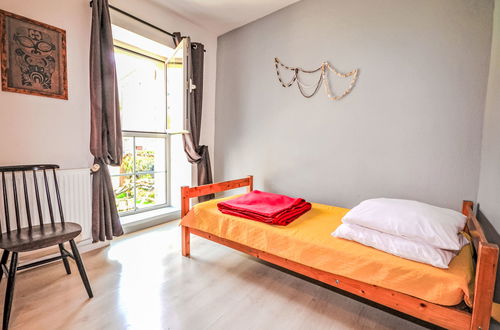 Photo 20 - 2 bedroom House in Robion with private pool and garden