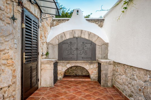 Photo 18 - Maison de 3 chambres à Vinodolska Općina avec piscine privée et jardin