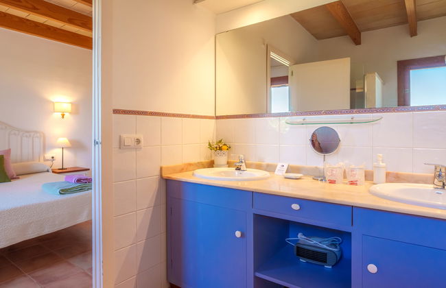3 bedroom House in Campos with private pool and garden - Photo 12
