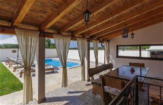 Foto 2 - Casa de 4 quartos em Medulin com piscina privada e vistas do mar