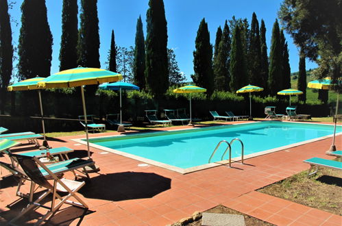 Foto 39 - Appartamento con 2 camere da letto a San Gimignano con piscina e giardino