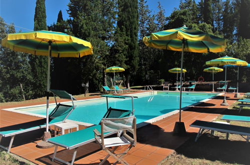 Photo 17 - 2 bedroom Apartment in San Gimignano with swimming pool and garden