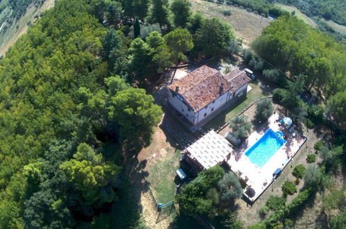 Foto 5 - Casa con 5 camere da letto a Penne con piscina privata e giardino