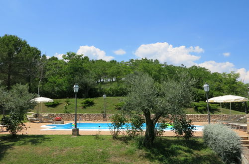 Foto 18 - Casa de 5 quartos em Penne com piscina privada e jardim