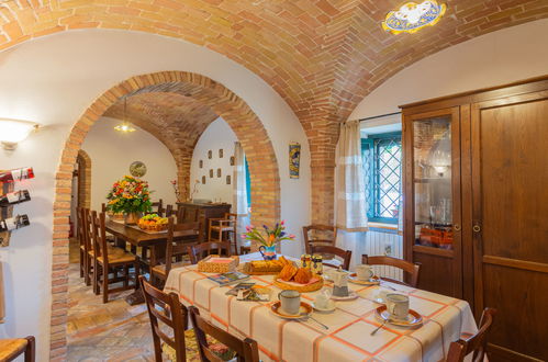 Photo 6 - Maison de 5 chambres à Penne avec piscine privée et jardin