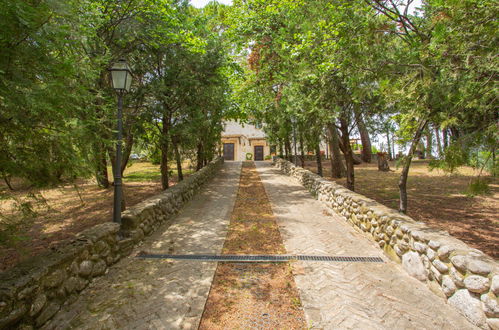 Foto 25 - Casa de 5 quartos em Penne com piscina privada e jardim