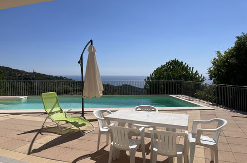 Foto 2 - Casa con 5 camere da letto a Imperia con piscina privata e vista mare