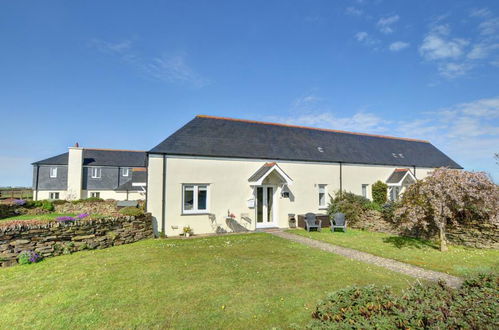 Photo 12 - 1 bedroom House in Padstow with garden and sea view