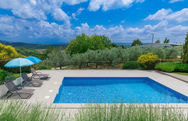 Casa de 5 quartos em Buje com piscina privada e jardim - Foto 2