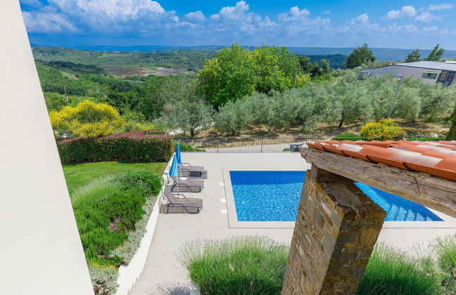 Casa de 5 quartos em Buje com piscina privada e jardim - Foto 26