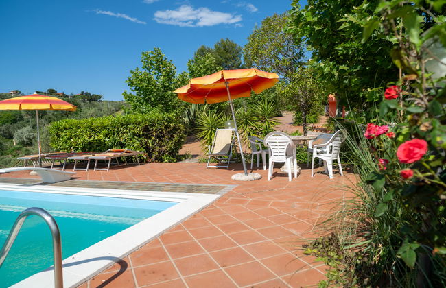 Casa de 4 quartos em Città Sant'Angelo com piscina e jardim - Foto 31