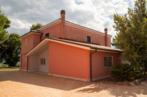 Foto 10 - Casa de 4 habitaciones en Città Sant'Angelo con piscina y jardín