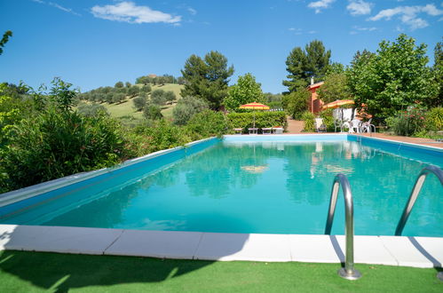 Photo 35 - Maison de 3 chambres à Città Sant'Angelo avec piscine et jardin