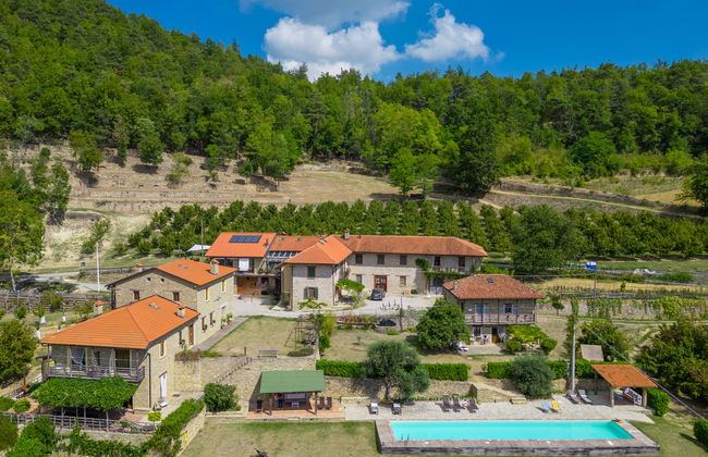Haus mit 9 Schlafzimmern in Cortemilia mit schwimmbad und garten - Foto 1