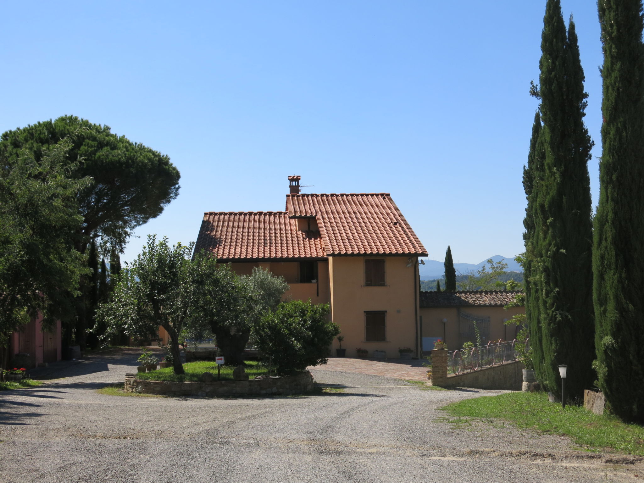 Foto 30 - Appartamento con 2 camere da letto a Peccioli con piscina e giardino