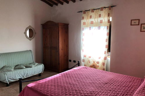 Foto 9 - Appartamento con 2 camere da letto a Volterra con piscina e terrazza