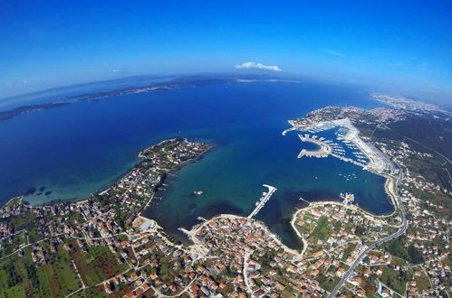 Photo 27 - Maison de 3 chambres à Sukošan avec jardin et vues à la mer