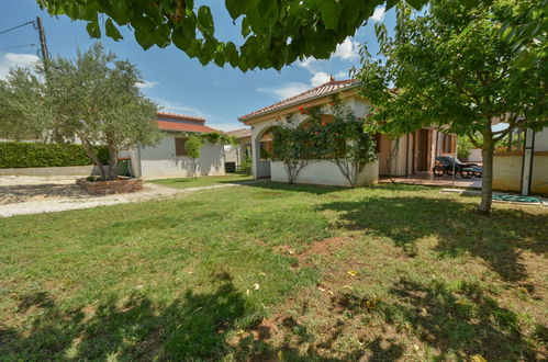 Photo 26 - Maison de 3 chambres à Sukošan avec jardin et terrasse