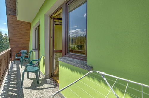 Foto 15 - Apartamento de 2 quartos em Bukowina Tatrzańska com piscina e vista para a montanha