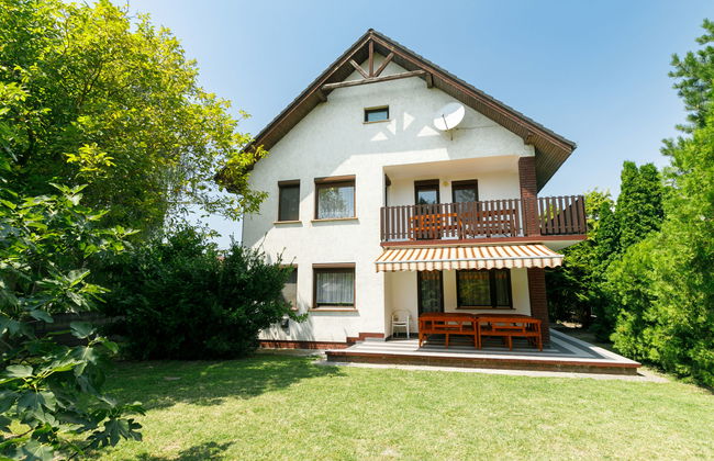 Casa de 8 quartos em Balatonfenyves com jardim e terraço - Foto 1