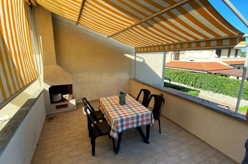 Photo 6 - 1 bedroom Apartment in Rosignano Marittimo with garden and terrace