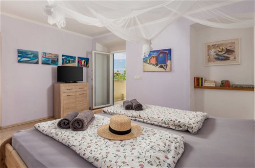 Foto 11 - Casa con 2 camere da letto a Dobrinj con piscina e vista mare