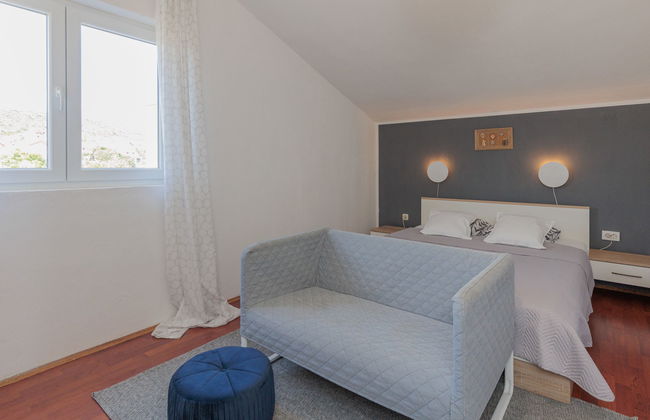 4 bedroom Apartment in Jasenice with garden and terrace - Photo 29