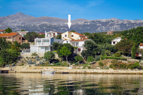 Photo 1 - Appartement de 4 chambres à Jasenice avec terrasse et vues à la mer