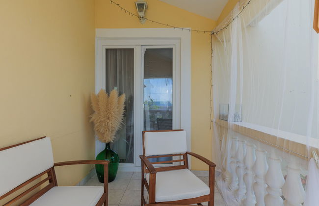 4 bedroom Apartment in Jasenice with garden and terrace - Photo 25