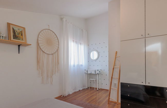 4 bedroom Apartment in Jasenice with garden and terrace - Photo 40