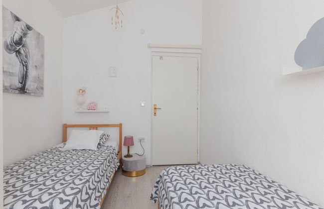 4 bedroom Apartment in Jasenice with garden and terrace - Photo 36