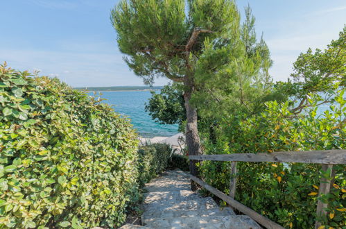 Foto 43 - Appartamento con 4 camere da letto a Jasenice con terrazza e vista mare