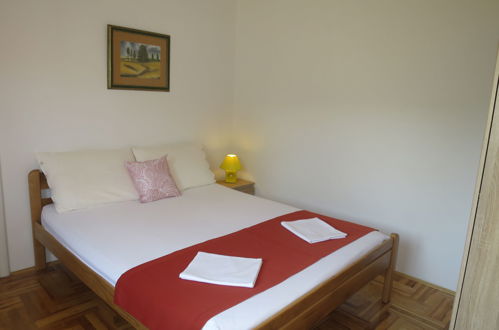 Foto 12 - Appartamento con 2 camere da letto a Jasenice con vista mare