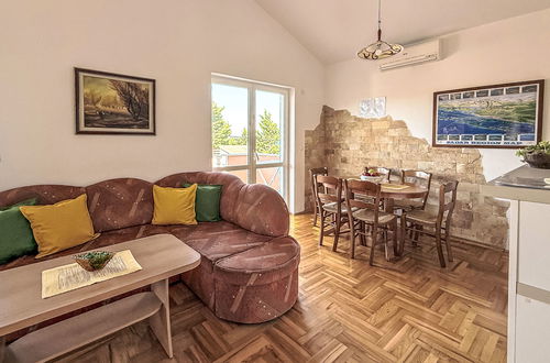Foto 3 - Apartamento de 2 quartos em Jasenice com jardim