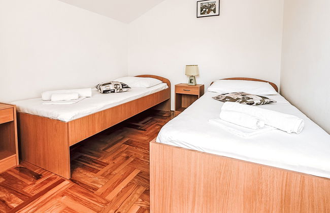 Apartamento de 4 quartos em Jasenice com jardim - Foto 24
