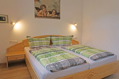 Foto 4 - Appartamento con 3 camere da letto a Flirsch con giardino e terrazza