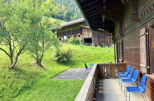 Foto 10 - Appartamento con 3 camere da letto a Zweisimmen