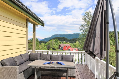 Foto 5 - Haus mit 5 Schlafzimmern in Tysnes mit garten und terrasse