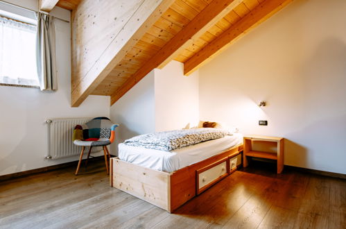 Foto 19 - Haus mit 9 Schlafzimmern in San Giovanni di Fassa-Sèn Jan mit blick auf die berge