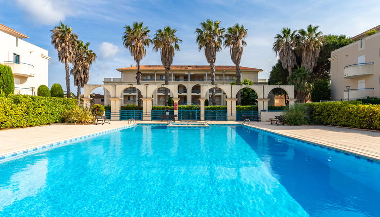 Photo 1 - Appartement de 1 chambre à Le Lavandou avec piscine et jardin