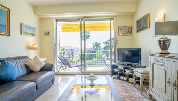 2 bedroom Apartment in Cannes with garden and terrace - Photo 2