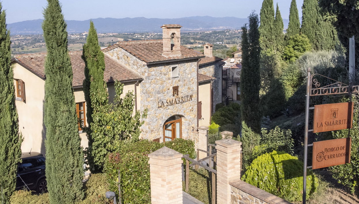 9 bedroom House in Lucignano with private pool and garden - Photo 1