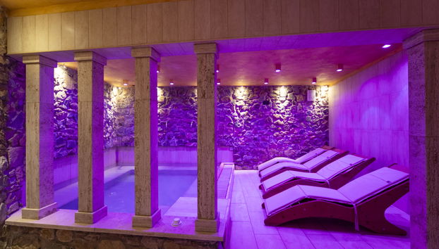 9 bedroom House in Lucignano with private pool and garden - Photo 4