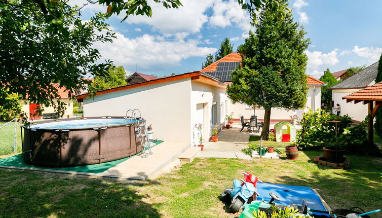 Foto 1 - Casa con 1 camera da letto a Fonyód con piscina privata e vista mare