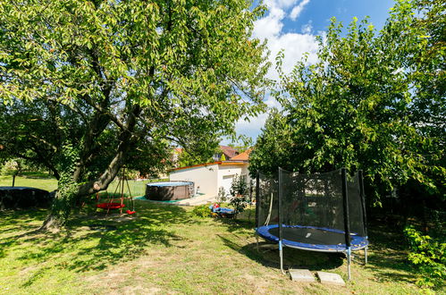 Foto 20 - Casa de 1 quarto em Fonyód com piscina privada e jardim