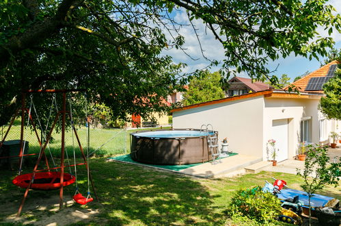 Foto 18 - Casa de 1 quarto em Fonyód com piscina privada e jardim