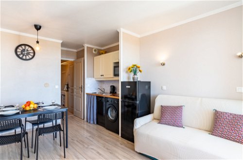 Foto 4 - Apartamento de 1 habitación en Grimaud con piscina y vistas al mar