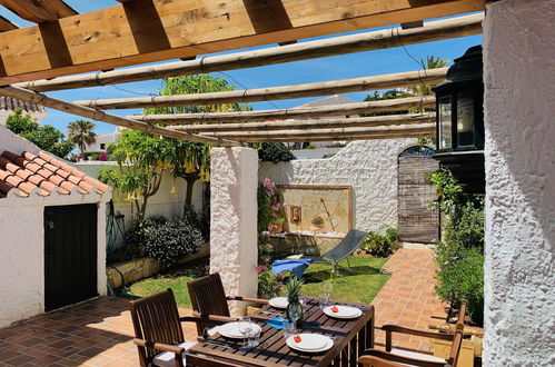 Photo 2 - Maison de 2 chambres à Nerja avec piscine et vues à la mer